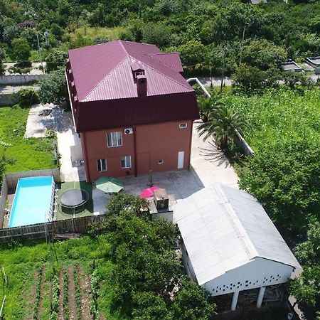 Nani'S Sweet Home バトゥーミ エクステリア 写真