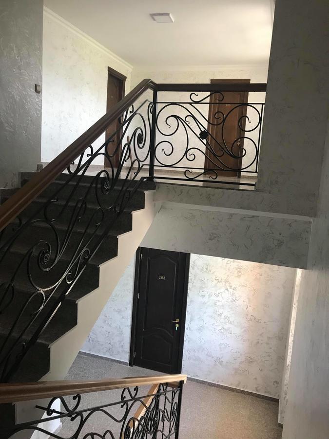 Nani'S Sweet Home バトゥーミ エクステリア 写真
