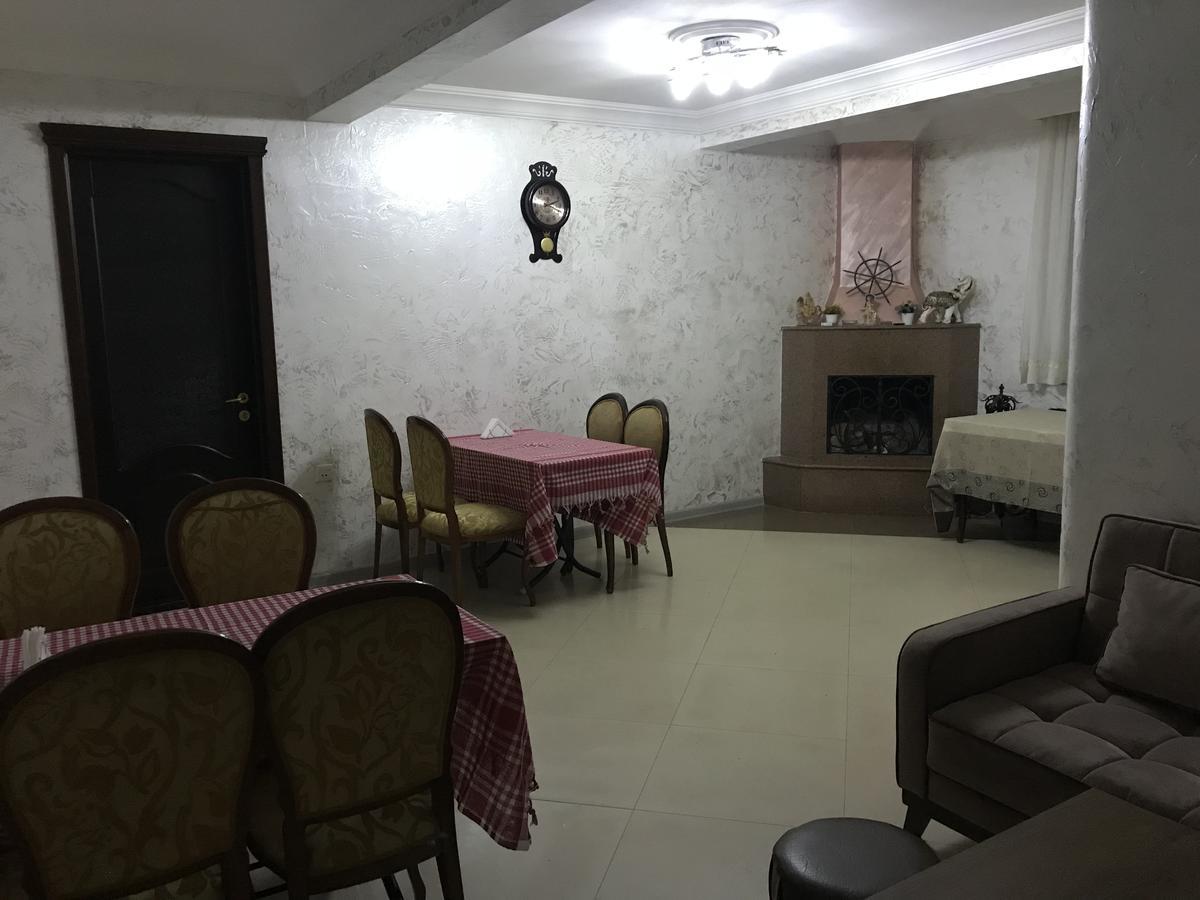 Nani'S Sweet Home バトゥーミ エクステリア 写真