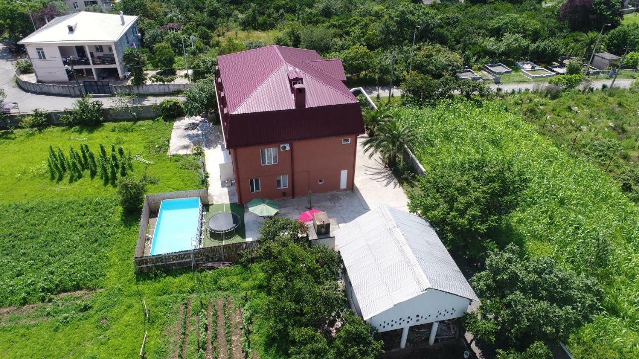 Nani'S Sweet Home バトゥーミ エクステリア 写真